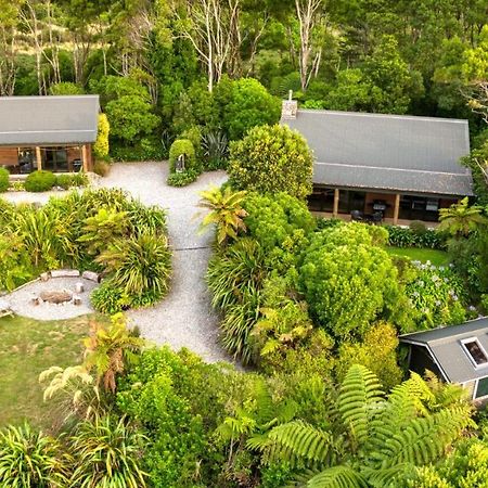 Paparoa Beach Hideaway With Hot Tub Barrytown Extérieur photo