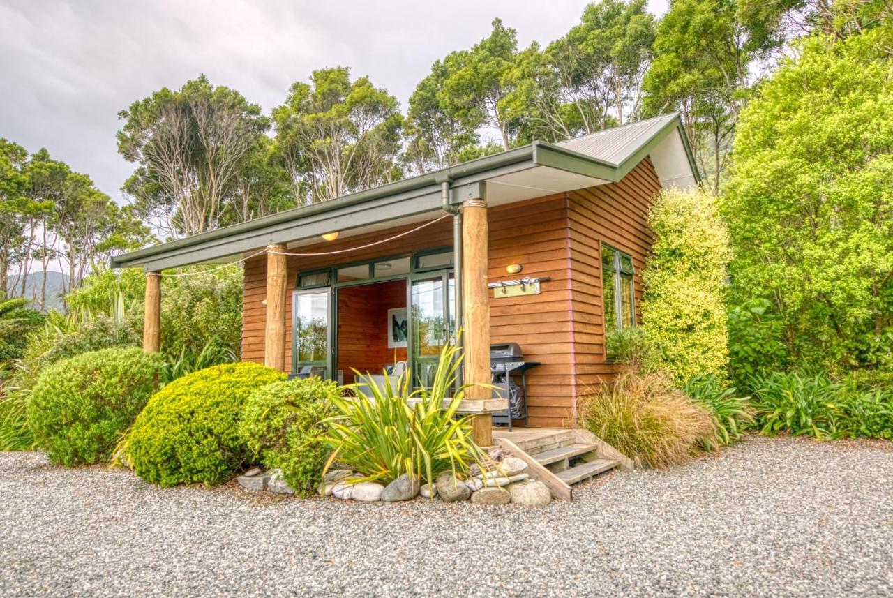 Paparoa Beach Hideaway With Hot Tub Barrytown Extérieur photo