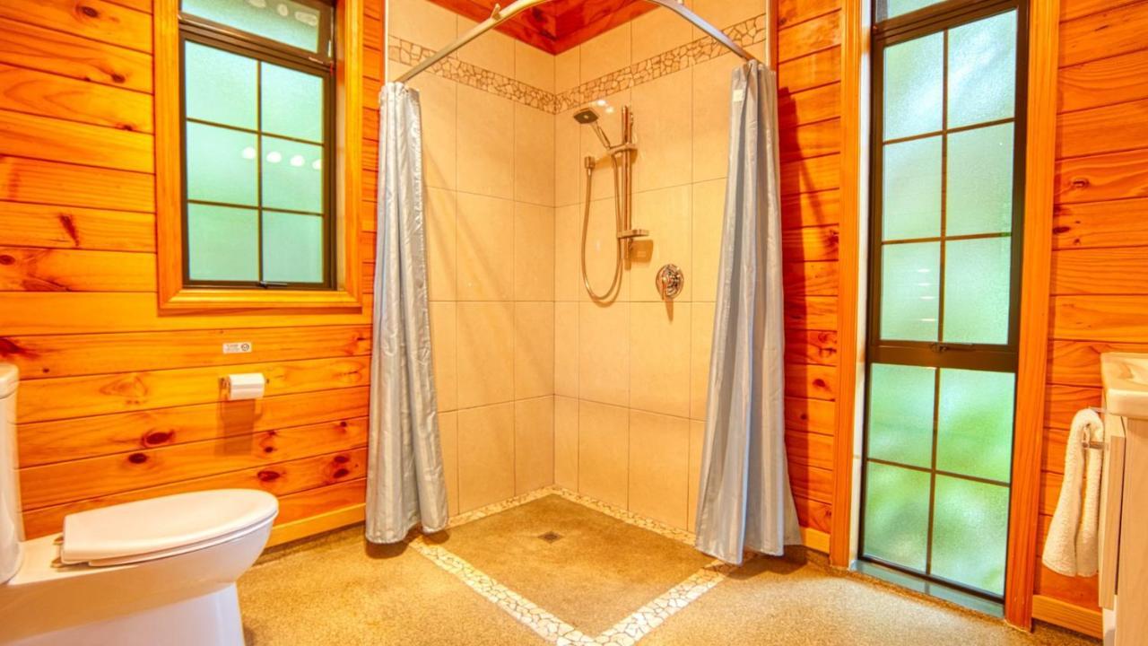 Paparoa Beach Hideaway With Hot Tub Barrytown Extérieur photo